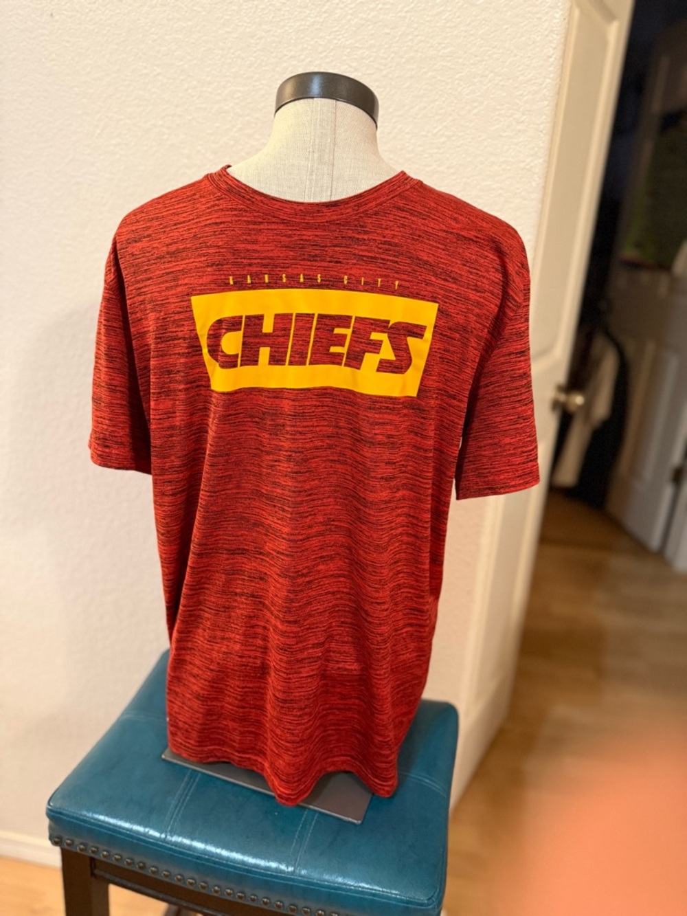 Nike Red Heather Chiefs Graphic Short-Sleeve Tee